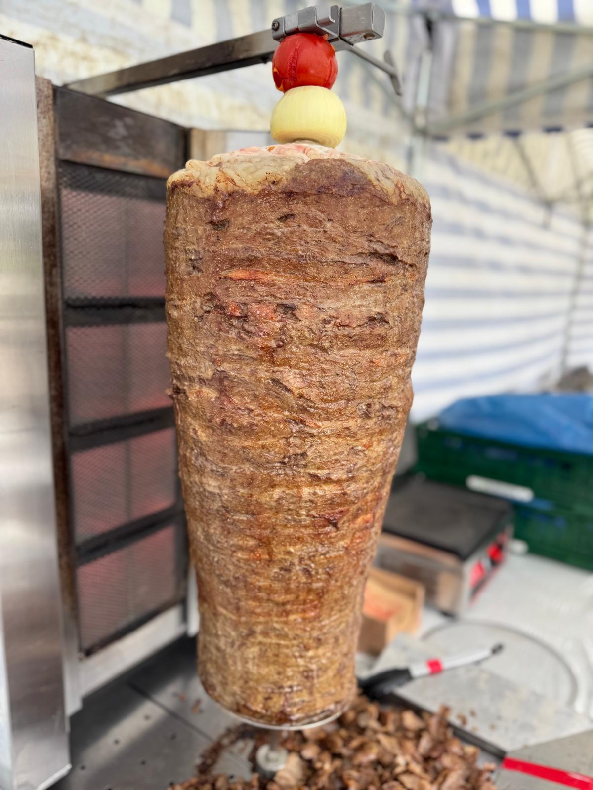 Dönerfleisch am Drehspieß