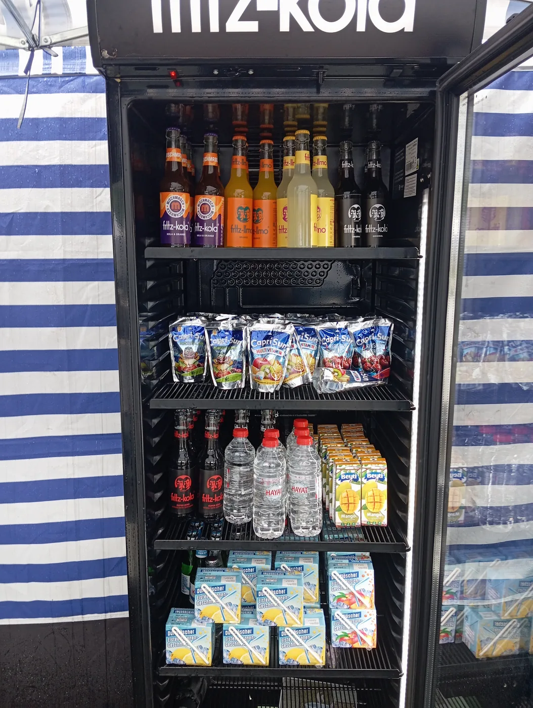 Getränkeauswahl im Kühlschrank